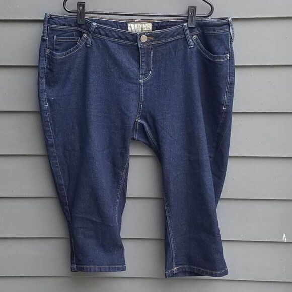 Hybrid & Company Jean Capris Size 16 - Picture 1 of 9